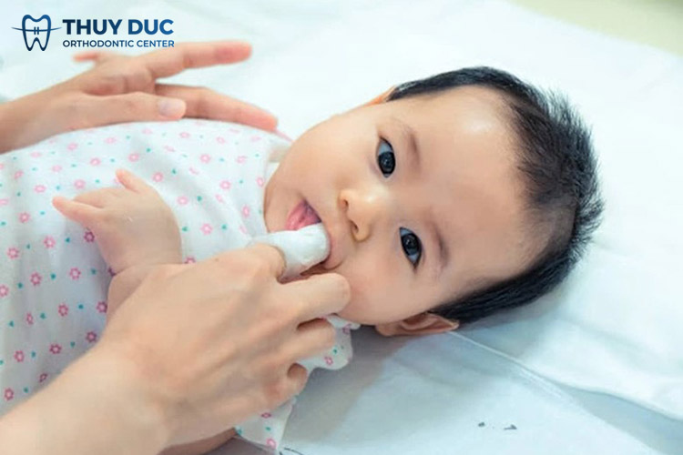 2.1. Xử lý tại nhà đúng cách theo từng độ tuổi 2 2.1. Xử lý tại nhà đúng cách theo từng độ tuổi 2