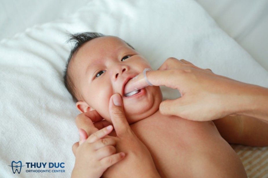 Xoa dịu nướu một cách nhẹ nhàng và an toàn 1